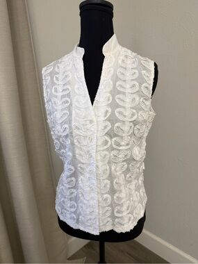 Nexx White Sleeveless Textured Button-Front Blouse